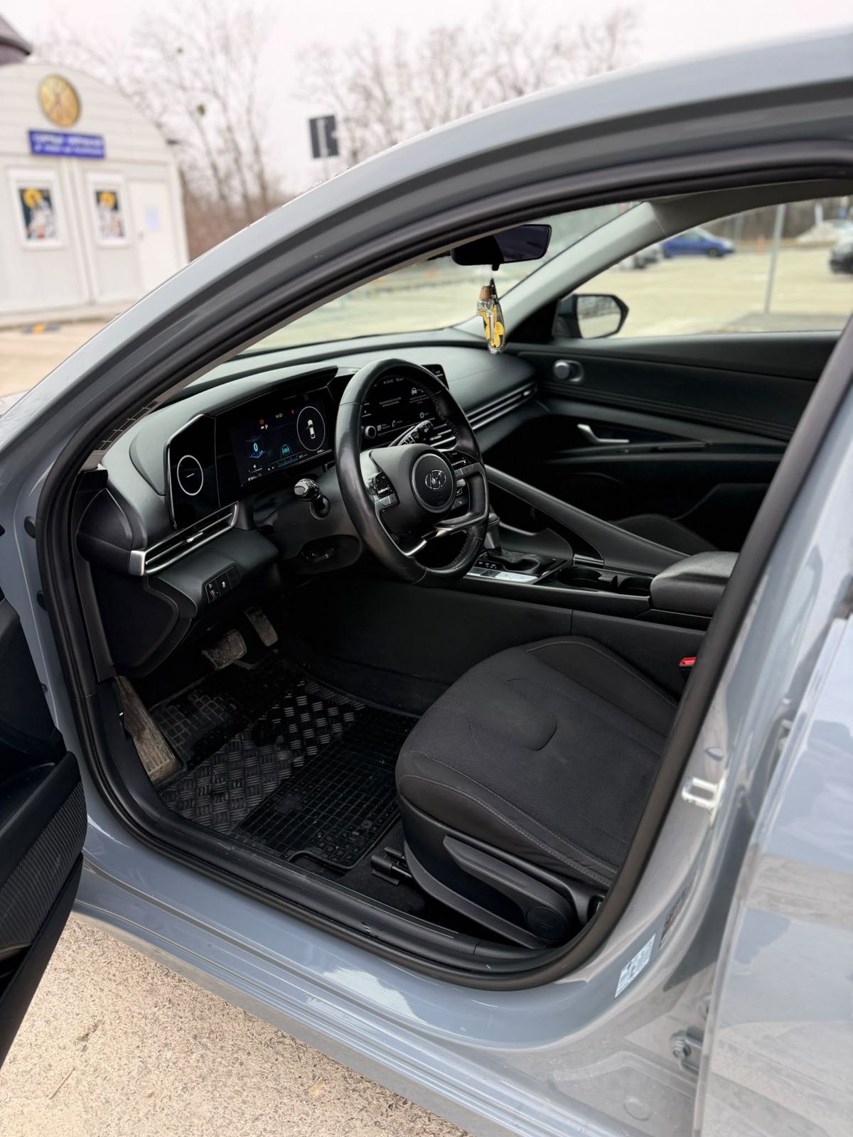 Hyundai Elantra poza 8
