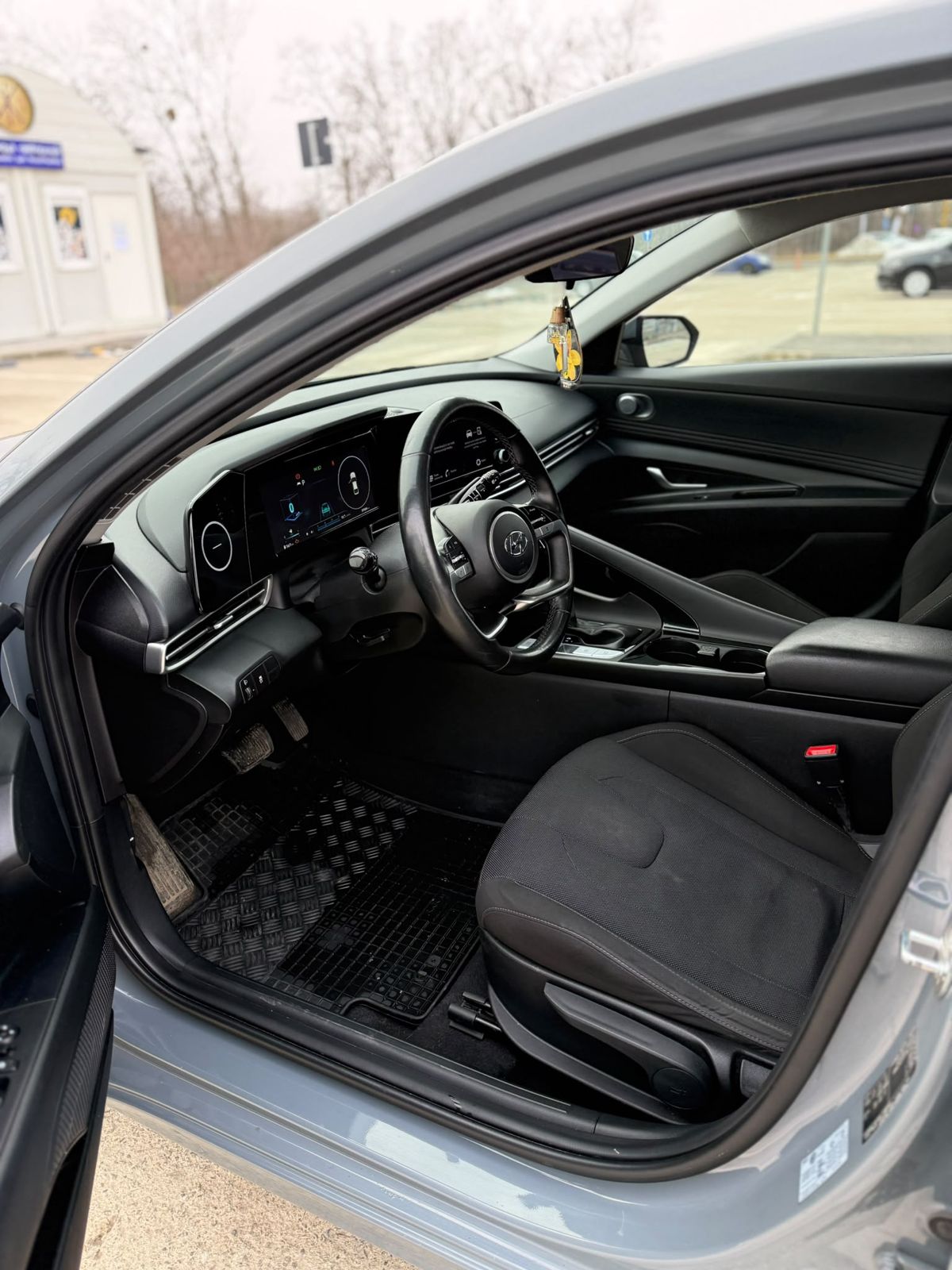 Hyundai Elantra poza 9